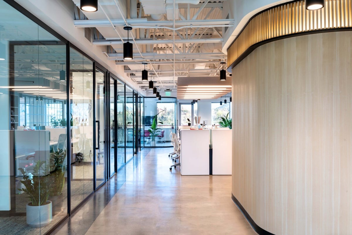 07 Workspace Corridor-1